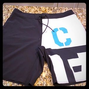 Reebok CrossFit board shorts size 36, black